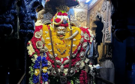 Panchang 10 January: कल मनाई जाएगी मासिक कालाष्टमी, जानें शुभ मुहूर्त, राहुकाल और काल भैरव की पूजा विधि