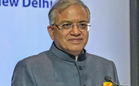 ECINET Digital Platform: चुनाव आयोग ने लॉन्च किया दुनिया का सबसे बड़ा चुनावी सेवा पोर्टल; अब 23 भाषाओं में मिलेंगी 40 से ज्यादा सुविधाएं