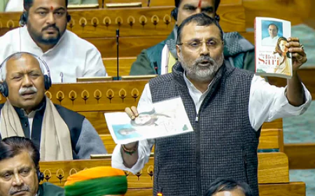 एमएम नरवणे की किताब पर घमासान, निशिकांत दुबे ने कांग्रेस पर किया पलटवार, 40 किताबों की लिस्ट की साझा