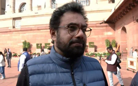 सावरकर पर सियासी घमासान: मोहन भागवत की 'भारत रत्न' की मांग पर भड़का विपक्ष, बताया दुर्भाग्यपूर्ण