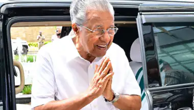 Kerala Election 2026: 'भाजपा के साथ कोई गुप्त समझौता नहीं'; सीएम विजयन ने कांग्रेस के आरोपों को नकारा, बताया 'पुरानी सियासी चाल'