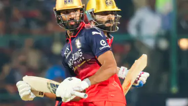 IPL 2026: विराट और पड्डिकल का 'चिन्नास्वामी' में तूफान; RCB ने हैदराबाद को 6 विकेट से रौंदा