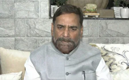 जदयू का अरविंद केजरीवाल और हेमंत सोरेन पर तीखा हमला: "सादगी का वादा कर जनता के पैसे से विलासिता कर रहे नेता"