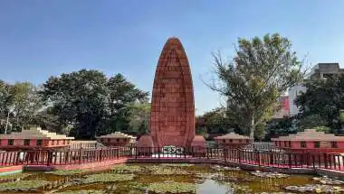 जलियांवाला बाग के शहीदों को राष्ट्र का नमन: ओम बिरला और सीएम योगी समेत दिग्गजों ने दी श्रद्धांजलि