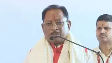 सुकमा में बदलाव की बयार: बंदूक छोड़ मुख्यधारा में लौटे 2392 लोग, CM साय ने कौशल केंद्र में जाना अनुभव