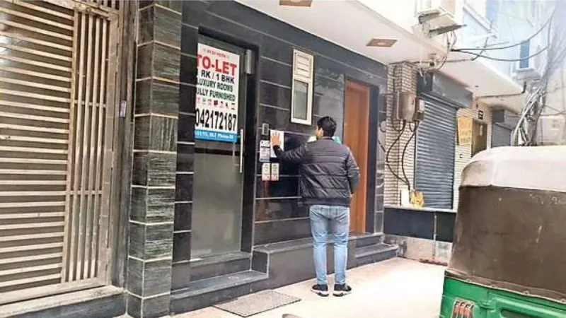 Gurugram News: DLF Phase-3 में अवैध PG और क्लीनिक पर चला बुलडोजर, 45 कमरों वाला बड़ा निर्माण ढहाया गया