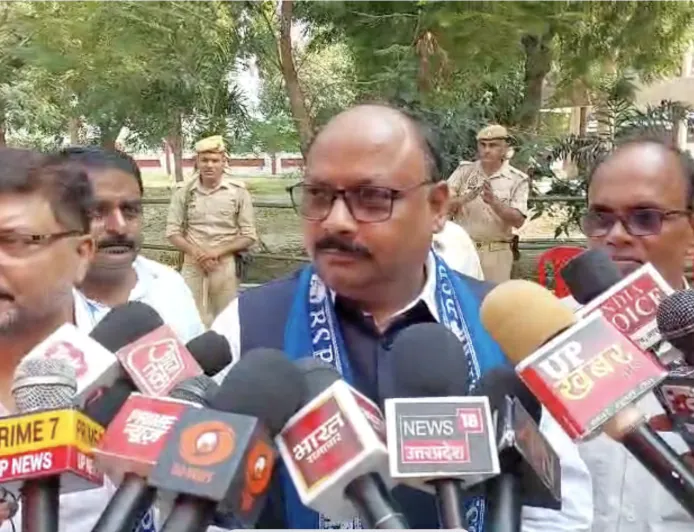 कटेहरी विधानसभा उपचुनाव: बसपा प्रत्याशी ने दाखिल किया नामांकन, बीजेपी पर लगाया गंभीर आरोप