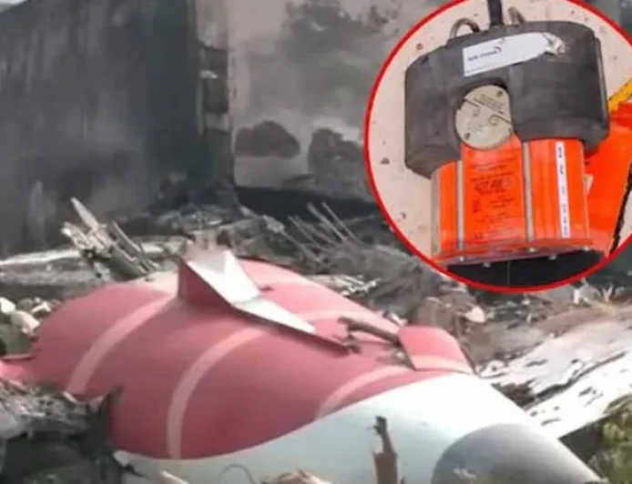 AI-171 विमान हादसा: 33 सेकेंड में तबाही, जांच एजेंसियों की नजर ब्लैक बॉक्स पर