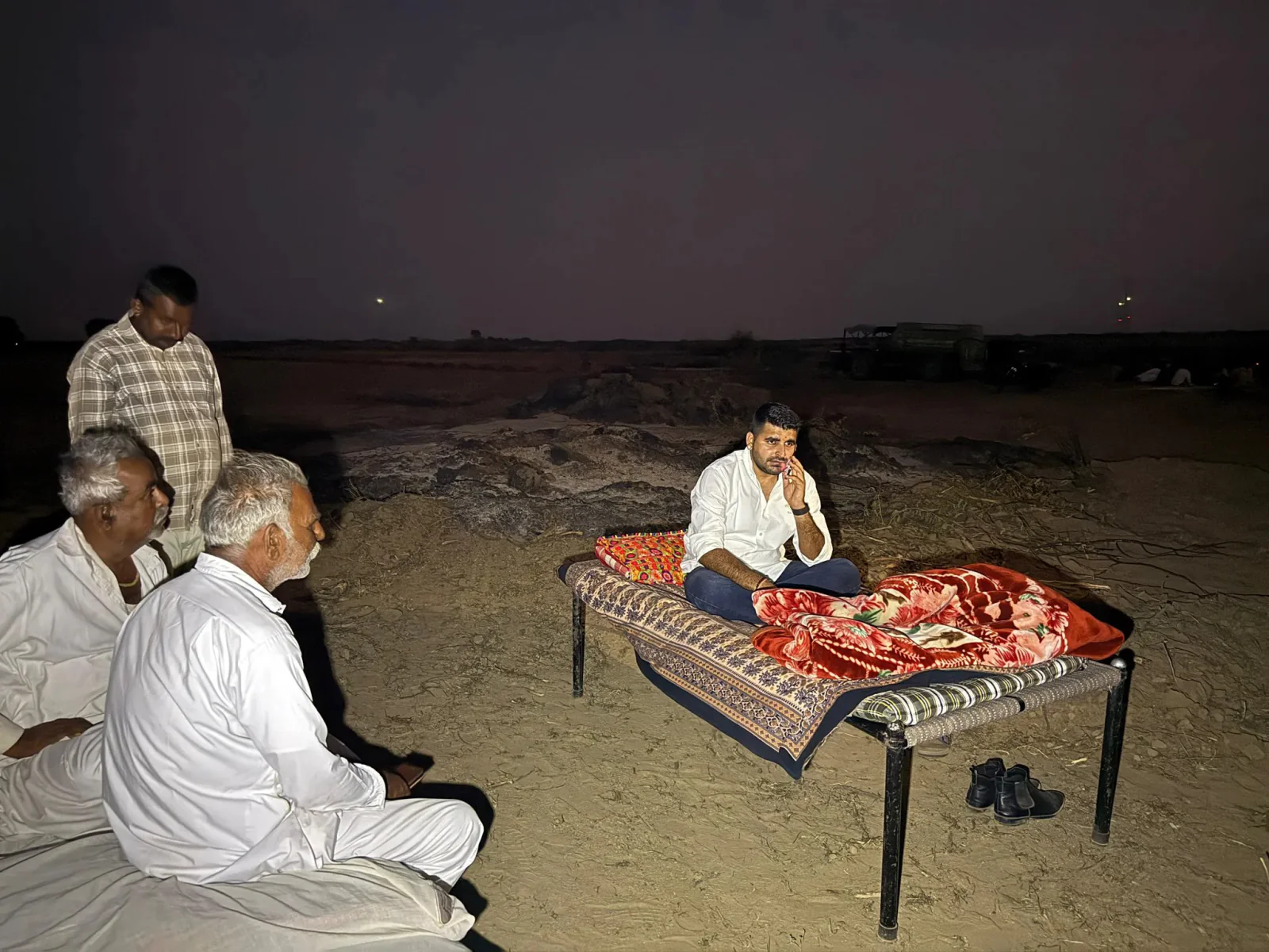 बाड़मेर में सोलर कंपनियों पर खेजड़ी वृक्ष की अवैध कटाई का आरोप, विधायक रविन्द्र भाटी ने जताया कड़ा विरोध