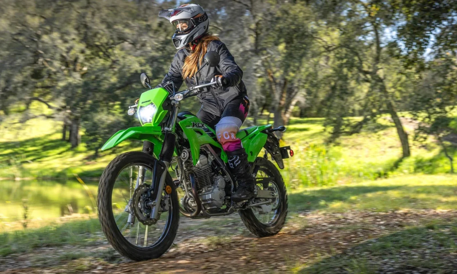 बाइकर्स के लिए खुशखबरी kawasaki klx 230 की कीमत में हुई 1.30 लाख तक की गिरावट