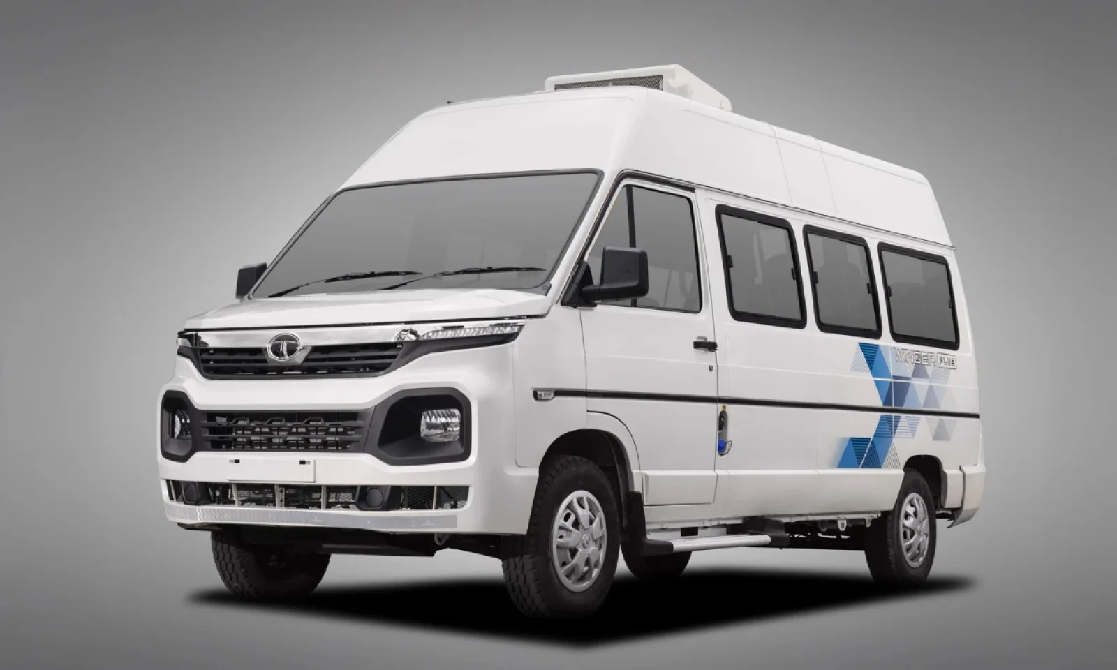 Tata ने टाटा विंगर प्लस की लॉन्च मिलेगी 9-सीटर वैन , पर्सनल एयर कंडीशनिंग जैसे कई फीचर्स शामिल