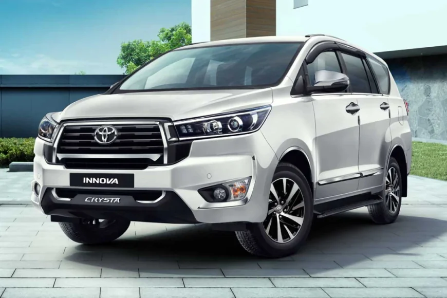 Toyota Innova Crysta 2025 लॉन्च ₹19 लाख...