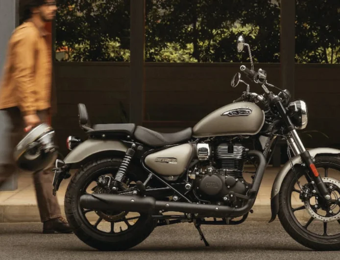 2025 रॉयल एनफील्ड मिटियोर 350 हुई लॉन्च न्यू लुक और एडवांस फीचर्स के साथ आई मार्केट में