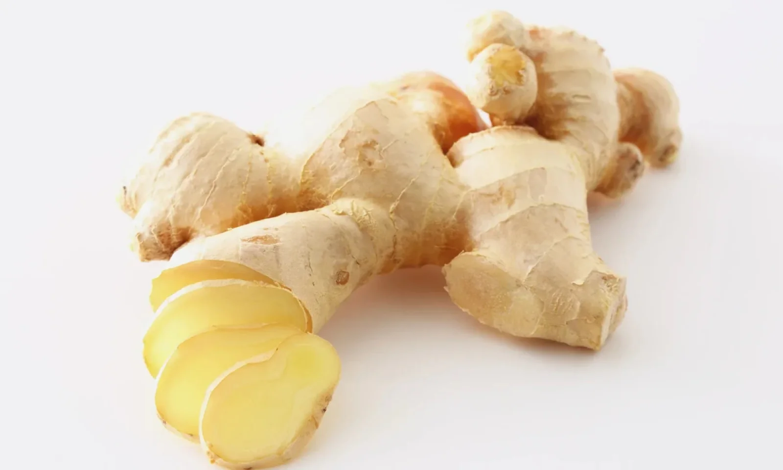 अदरक का पानी पीने के फायदे जान चौंक जाएंगे जानें पीने का तरीका और सावधानियां