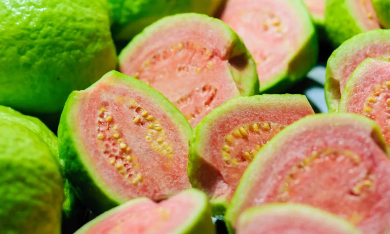 खाली पेट अमरूद खाना रहेगा काफी असरकारक दिखेंगे हेल्थ में शानदार चेंजेज