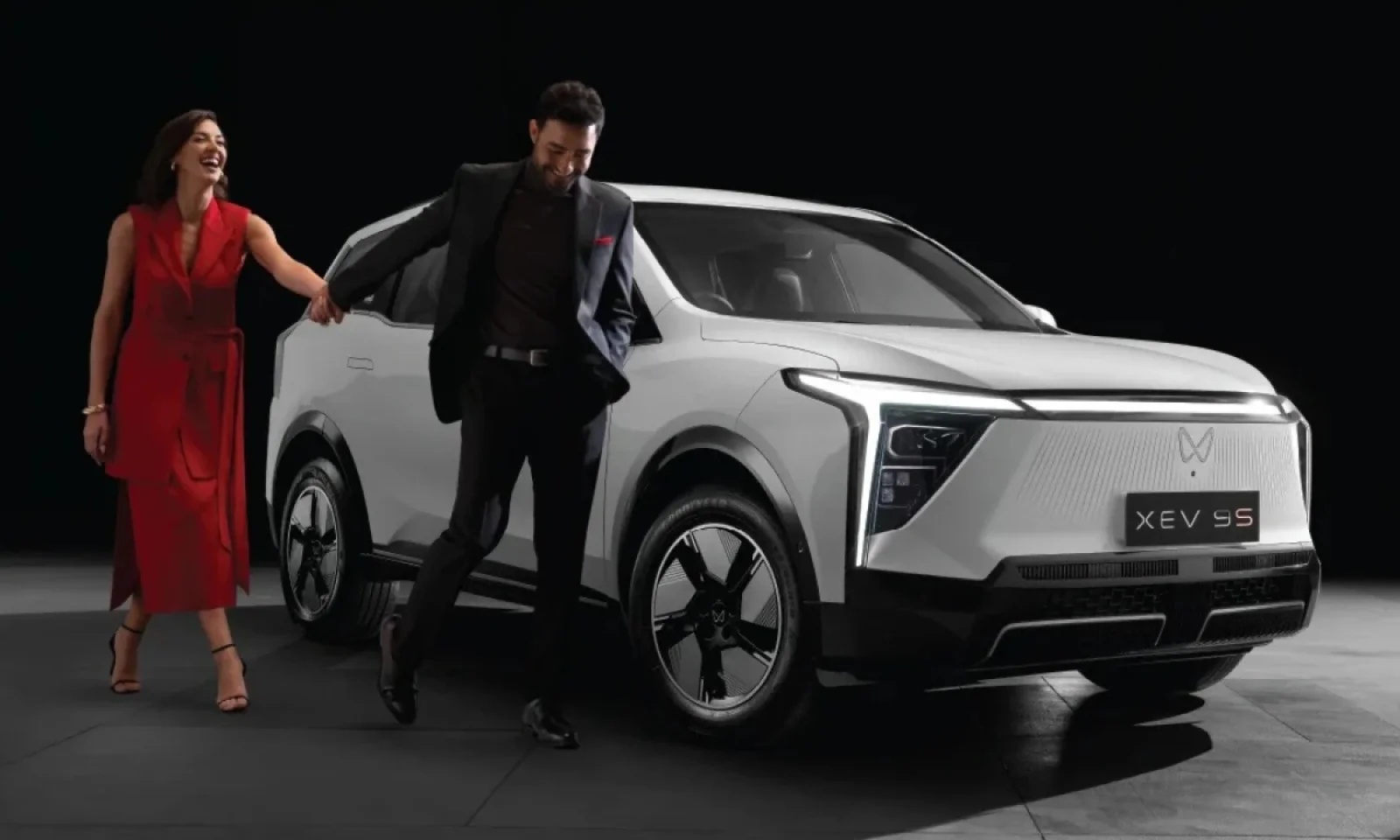 Mahindra XEV 9S 7 सीटर इलेक्ट्रिक SUV होगी आज लॉन्च जानें वेरिएंट्स और फीचर्स