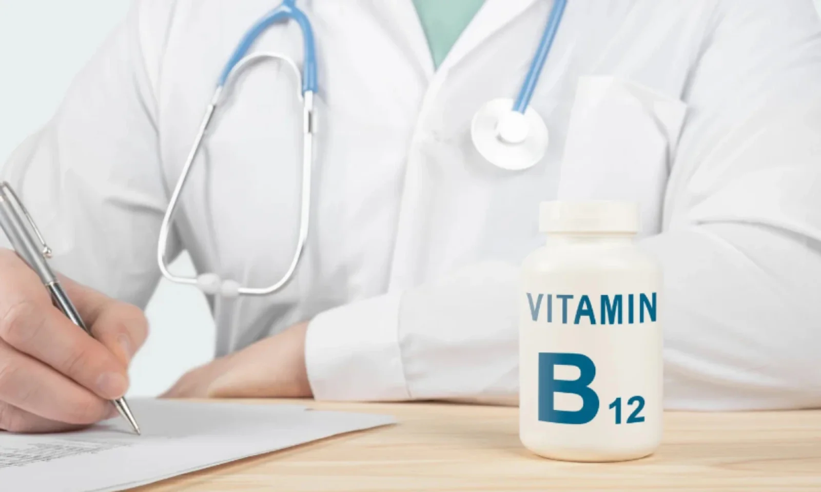 कही आप भी तो नहीं Vitamin B12 की कमी के शिकार जानें सिम्पटम्स और उपाय