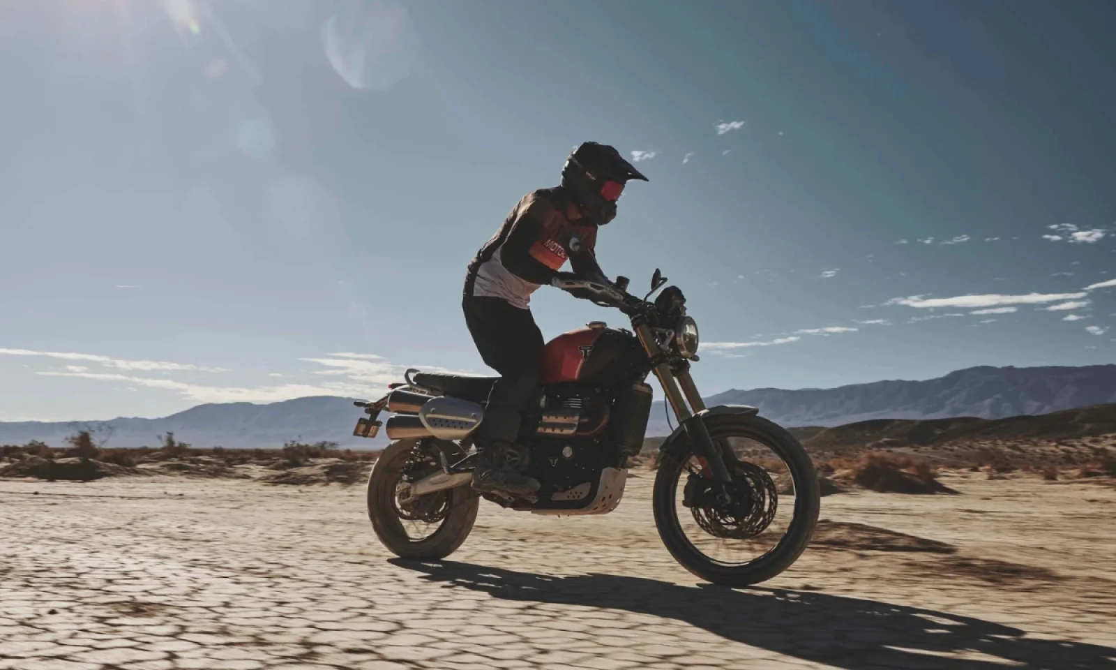 Triumph Tracker 400 आईं सामने शानदार माइलेज के साथ बढ़िया परफॉर्मेंस