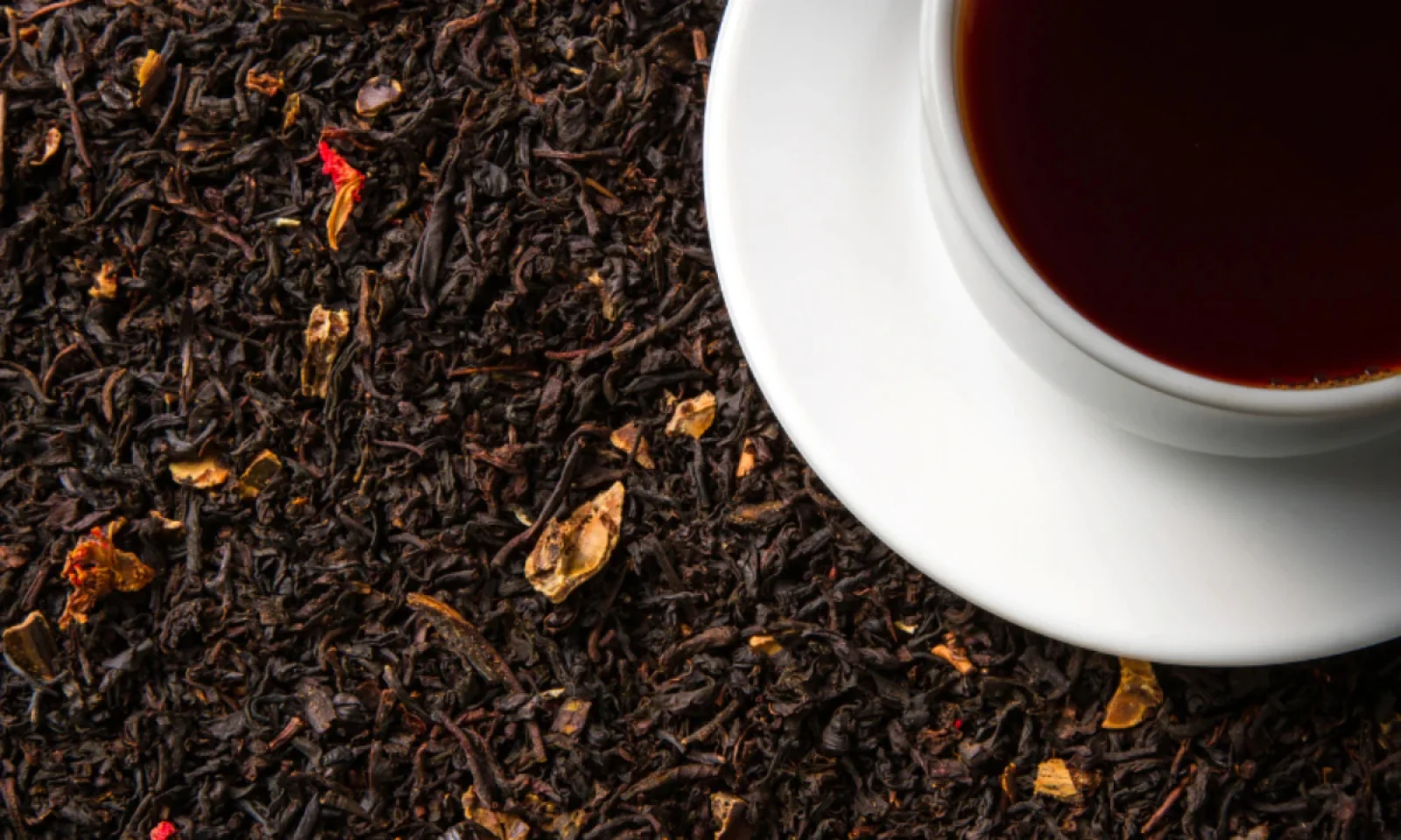 चायपत्ती को फेंकने की जगह करें यूज मिलेंगे कई सारे फायदे