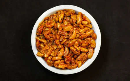 लहसुन का अचार टेस्ट के साथ बढ़ाएगा इम्युनिटी जानें इसके फायदे