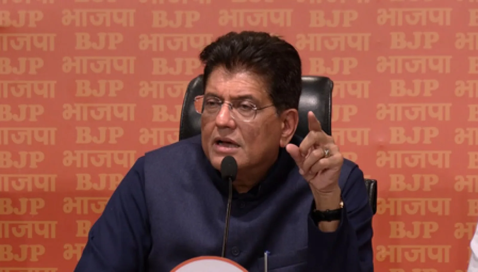 सनातन की जीत: तिरुपरनकुंद्रम दीपम परंपरा पर HC के फैसले का पीयूष गोयल ने किया स्वागत, INDI गठबंधन को घेरा