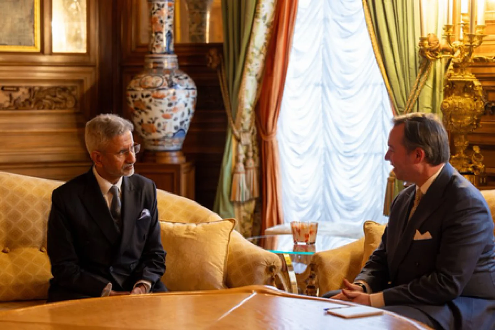 लक्जमबर्ग दौरे पर एस जयशंकर: ग्रैंड ड्यूक गुइलौम से की मुलाकात, फिनटेक और AI पर सहयोग बढ़ाने पर जोर