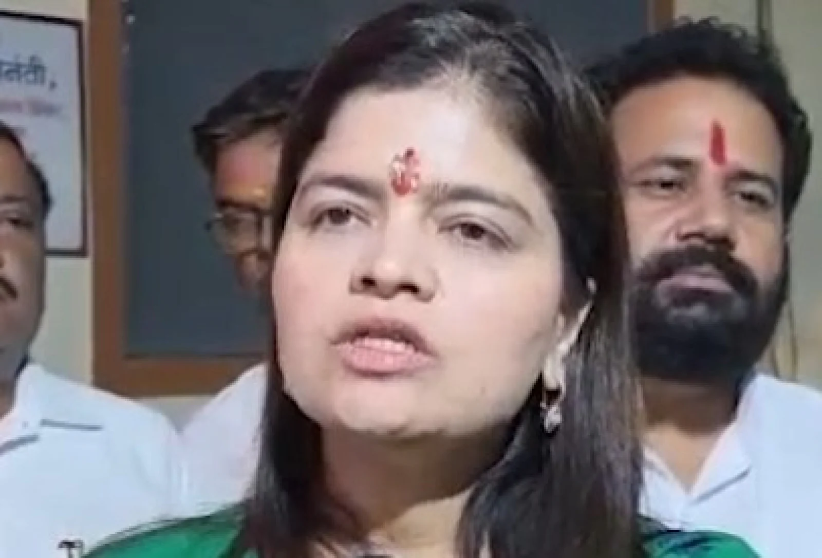 JNU विवाद पर पूनम महाजन का कड़ा प्रहार: 'देशविरोधी नारे लगाने वालों को निकालें बाहर, यह बोलने की आजादी नहीं'