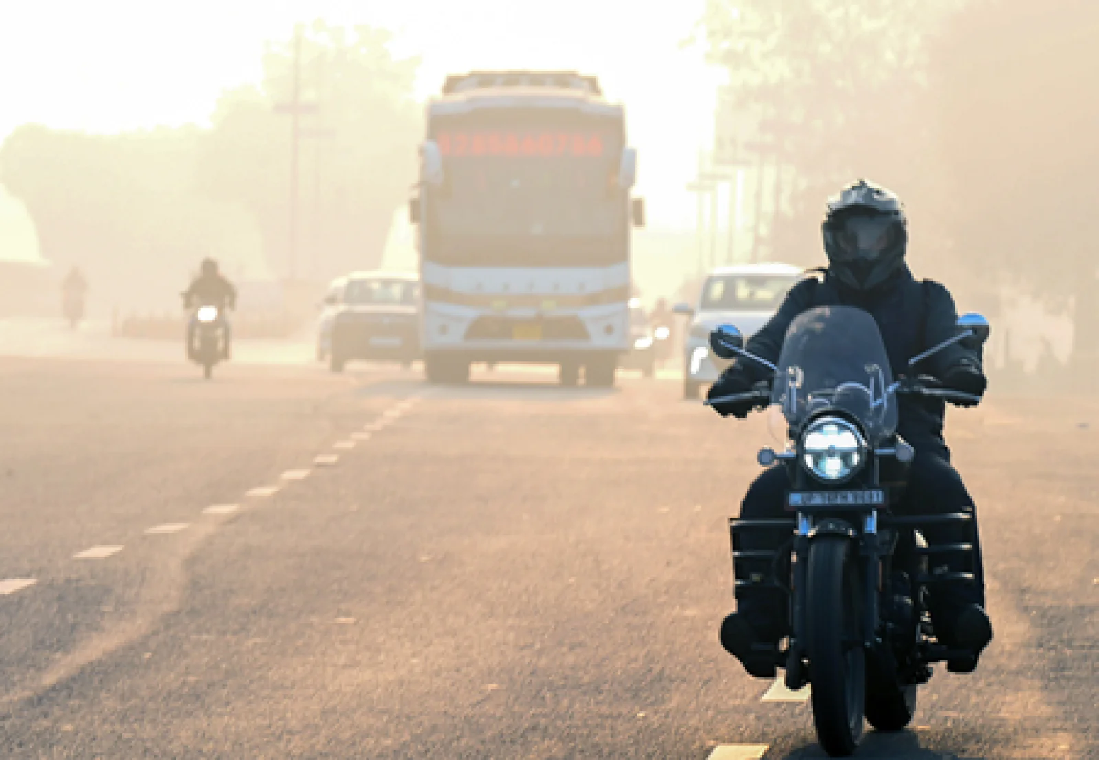 Delhi-NCR Weather: दिल्ली-एनसीआर में कड़ाके की ठंड का टॉर्चर, 3 डिग्री तक गिरा पारा; स्कूलों में छुट्टियां घोषित और AQI भी 'गंभीर'