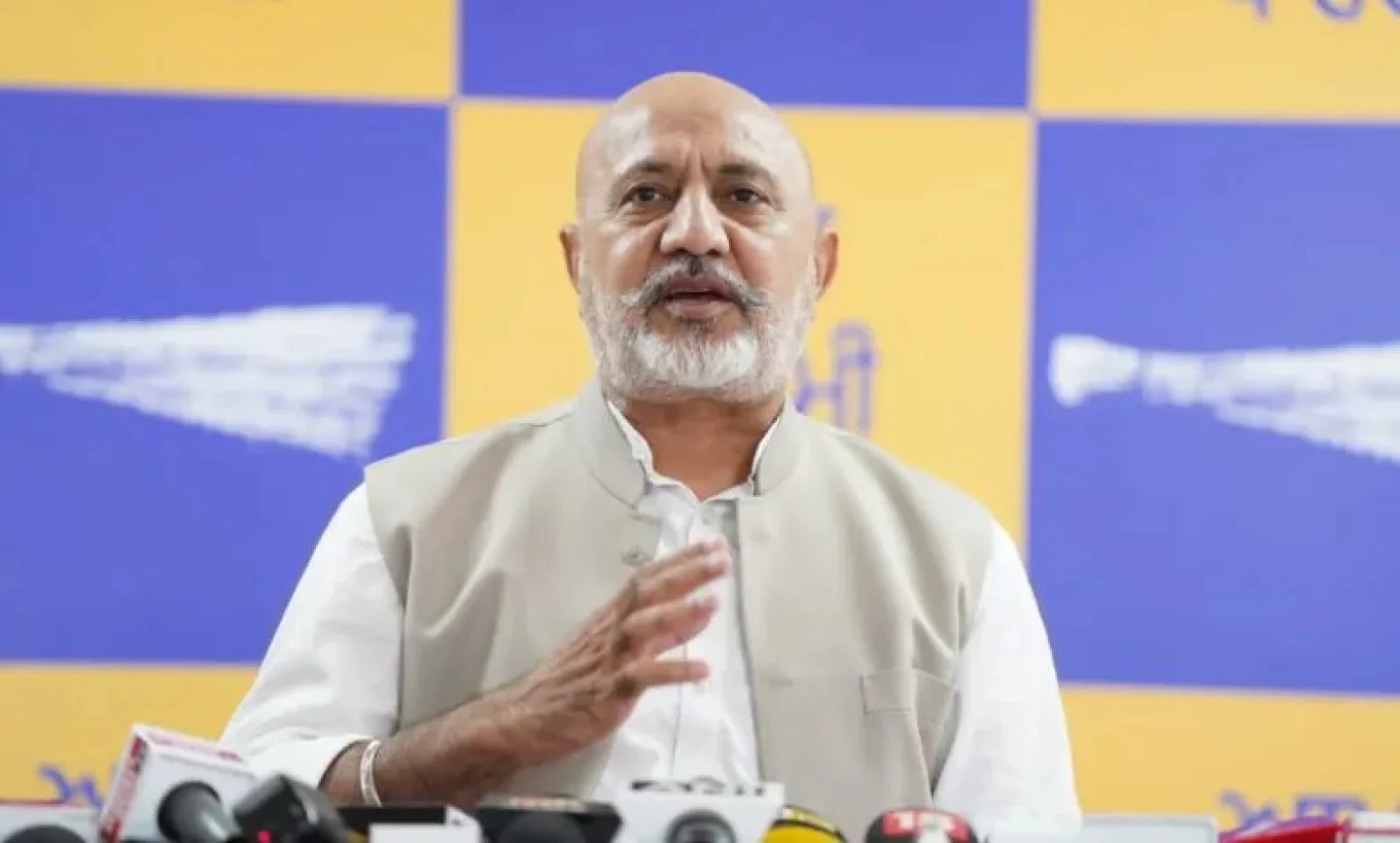 मजीठिया को हाई कोर्ट से झटका: जमानत खारिज होने पर आप नेता बलतेज पन्नू का अकाली दल पर हमला