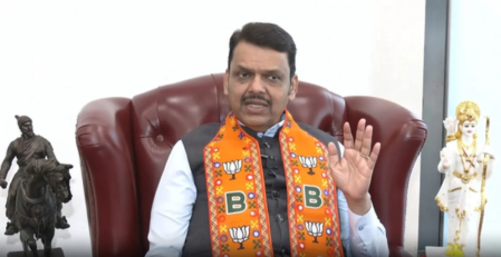 Fadnavis Interview: 'मुंबई में मराठी मेयर ही बनेगा, इसमें गलत क्या?', फडणवीस ने उद्धव-राज पर साधा निशाना; बांग्लादेशियों को खोजने के लिए AI टूल का बड़ा खुलासा