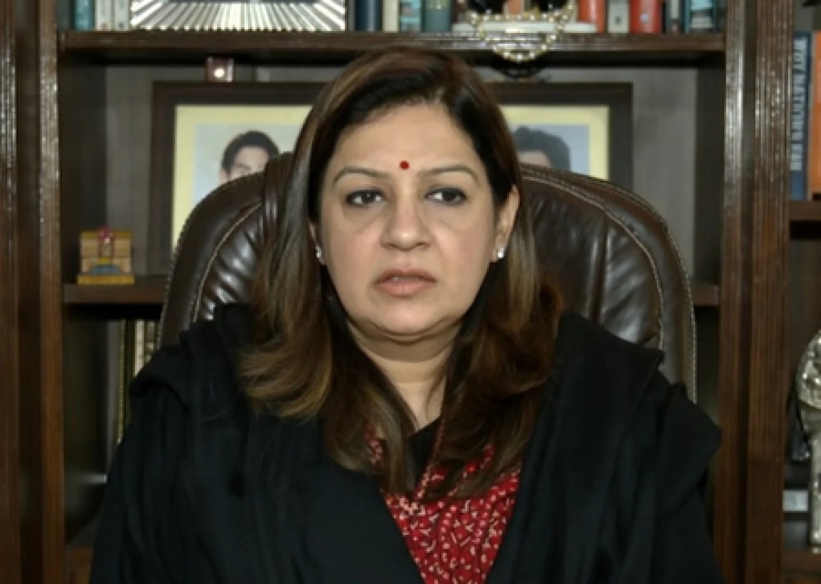 इंदौर जल त्रासदी: 'पीड़ितों से मिलना राजनीति नहीं', सीएम मोहन यादव पर बरसीं प्रियंका चतुर्वेदी; AIMIM को बताया BJP की B-टीम