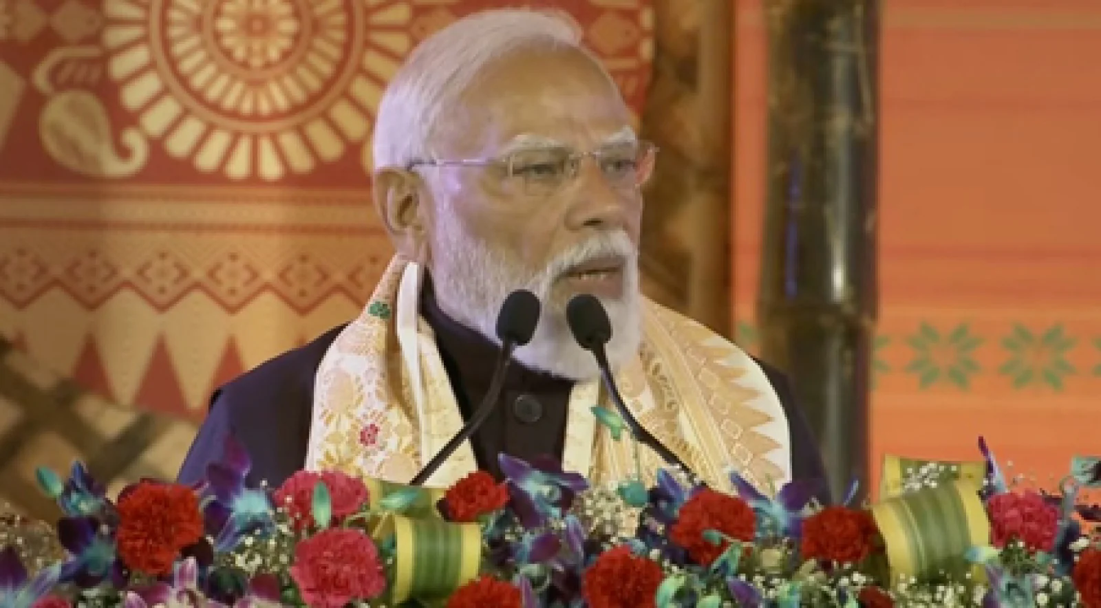 PM Modi in Assam: 'जहाँ कभी गोलियां चलती थीं, आज वहां संगीत गूंज रहा है', असम में बोले पीएम मोदी; घुसपैठ और कांग्रेस पर किया तीखा प्रहार