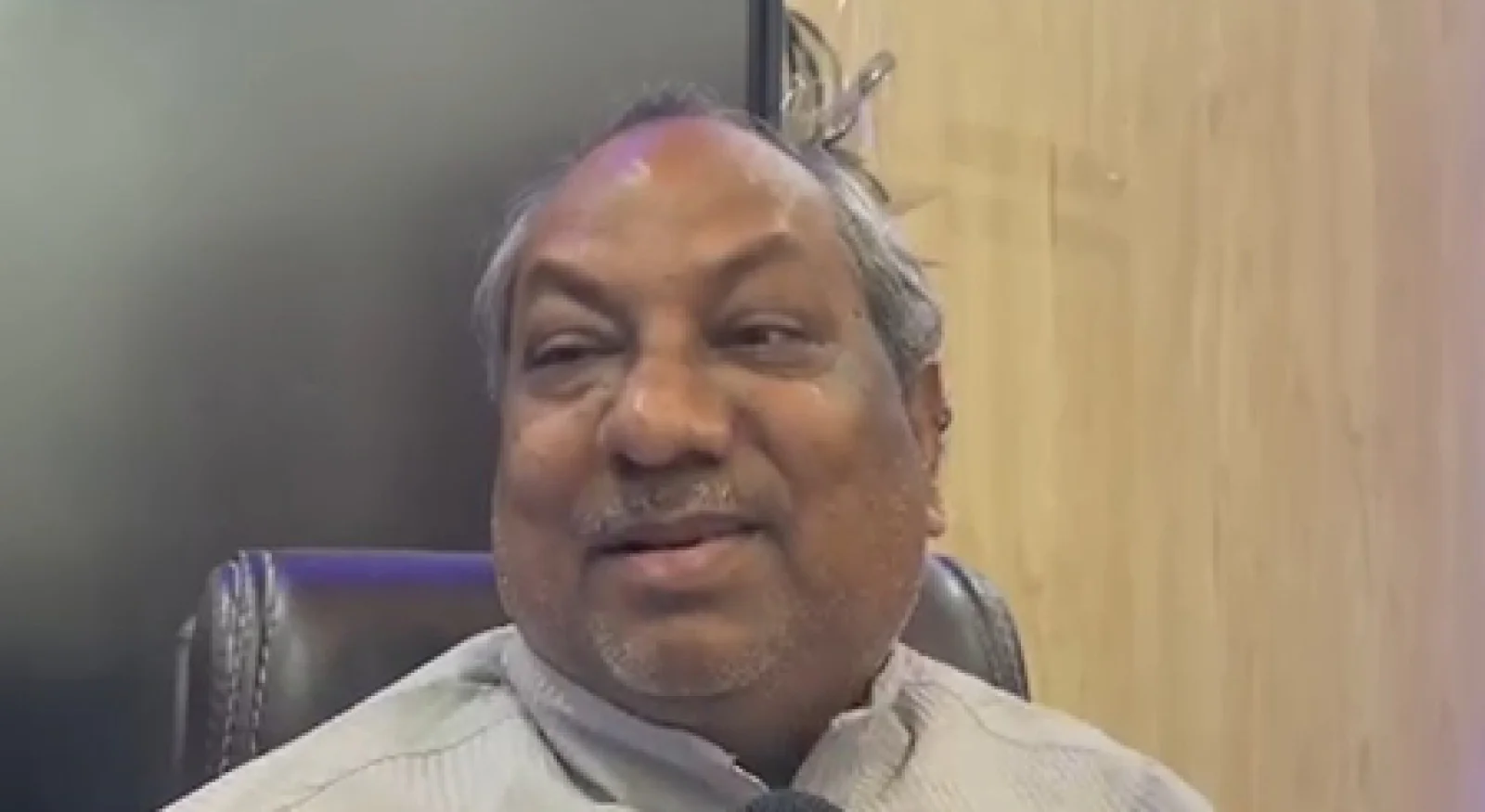 'किसी और की लिखी स्क्रिप्ट पढ़ रहे हैं स्वामी अविमुक्तेश्वरानंद', संजय निषाद का अखिलेश यादव और धर्मगुरु पर बड़ा हमला