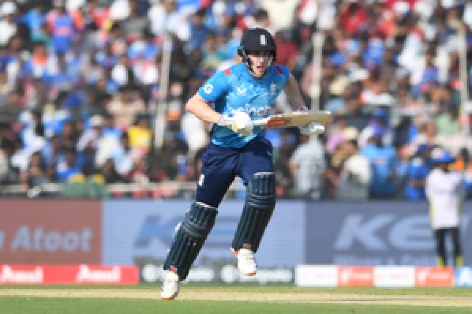 इंग्लैंड की ऐतिहासिक सीरीज जीत: हैरी ब्रूक और जो रूट के शतकों से श्रीलंका पस्त, 2-1 से कब्जाई ट्रॉफी