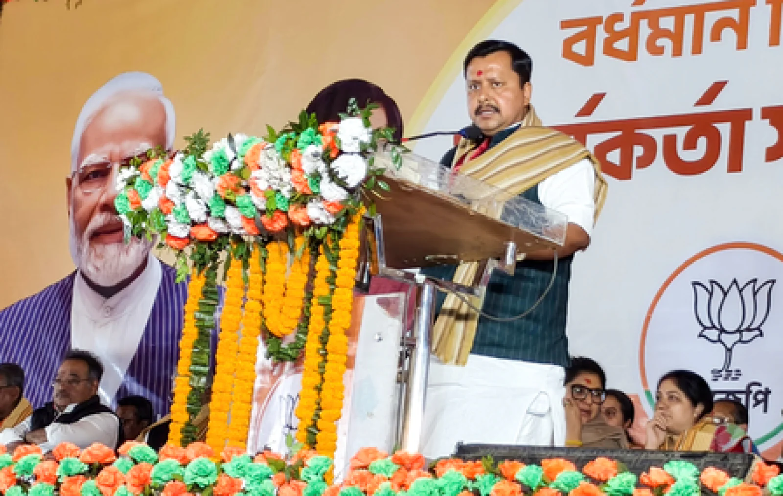 ममता सरकार की 'उल्टी गिनती' शुरू: दुर्गापुर में भाजपा अध्यक्ष नितिन नवीन की हुंकार; बोले—'टीएमसी के इशारों पर मत नाचें अधिकारी, जनता हिसाब लेगी'