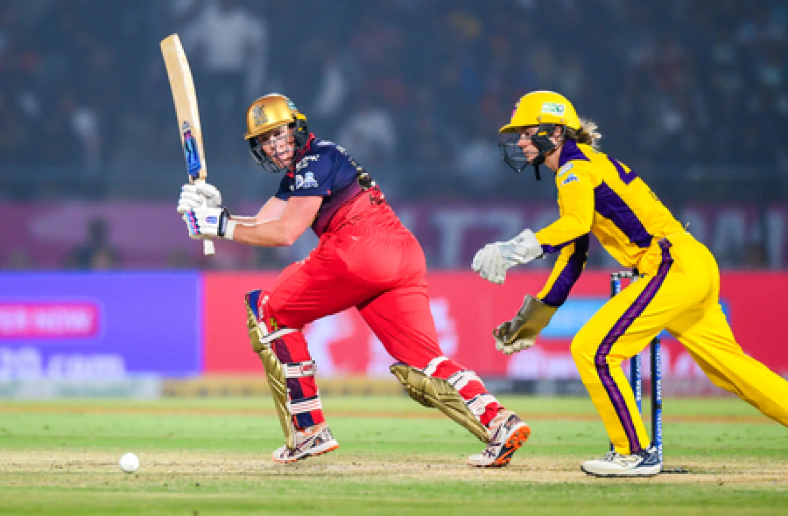 WPL 2026: आरसीबी की फाइनल में 'रॉयल' एंट्री! स्मृति मंधाना और ग्रेस हैरिस के तूफान में उड़ी यूपी वॉरियर्स; 8 विकेट से जीता मैच