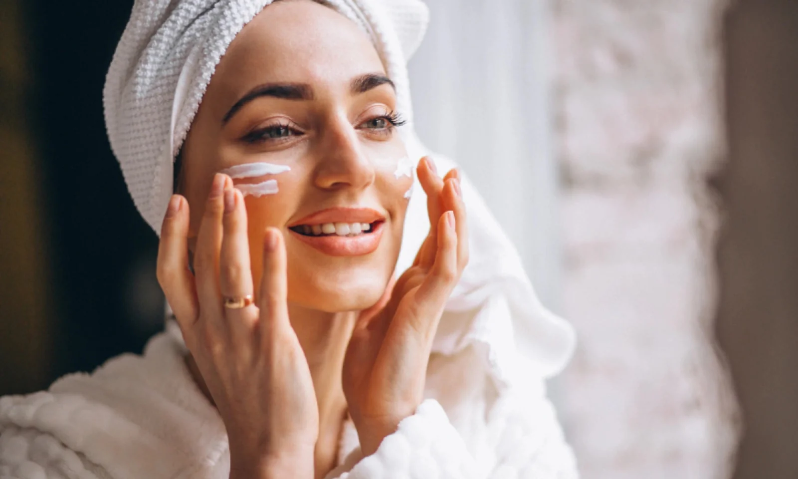 घर पर कैसे बनाएं मॉइस्चराइजर जानें यूज करने का तरीका और सावधानियां