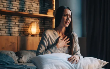 सर्दियों में छाती में जकड़न क्यों होती है? जानिए कारण और आसान घरेलू उपाय