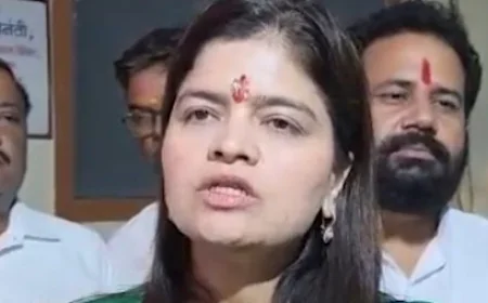 JNU विवाद पर पूनम महाजन का कड़ा प्रहार: 'देशविरोधी नारे लगाने वालों को निकालें बाहर, यह बोलने की आजादी नहीं'