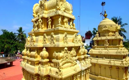 Gavi Gangadhareshwara: बेंगलुरु का चमत्कारी मंदिर, जहाँ मकर संक्रांति पर सूर्य की किरणें स्वयं करती हैं शिवलिंग का राजतिलक