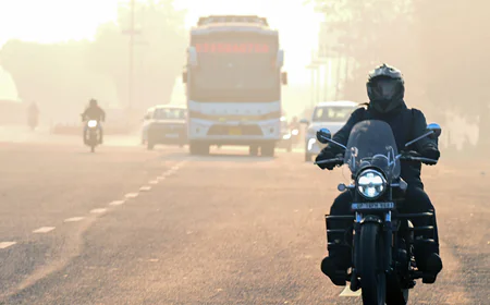 Delhi-NCR Weather: दिल्ली-एनसीआर में कड़ाके की ठंड का टॉर्चर, 3 डिग्री तक गिरा पारा; स्कूलों में छुट्टियां घोषित और AQI भी 'गंभीर'