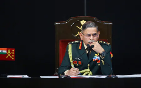 जम्मू-कश्मीर में 'सिंगल डिजिट' में सिमटे आतंकी! जनरल उपेंद्र द्विवेदी का बड़ा खुलासा- 65% पाकिस्तानी आतंकियों का हुआ सफाया