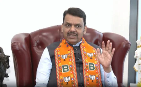 Fadnavis Interview: 'मुंबई में मराठी मेयर ही बनेगा, इसमें गलत क्या?', फडणवीस ने उद्धव-राज पर साधा निशाना; बांग्लादेशियों को खोजने के लिए AI टूल का बड़ा खुलासा