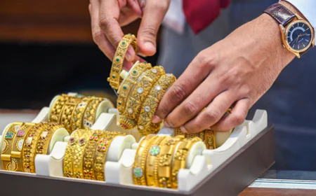 Gold Silver Price Hike: सोने-चांदी की कीमतों में 'महा-विस्फोट', पहली बार ₹1.47 लाख के पार हुआ गोल्ड; ट्रंप की 'ग्रीनलैंड' धमकी से बाजार में हड़कंप