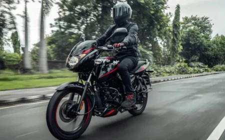 बजाज पल्सर 125 स्पोर्टी लुक के साथ लॉन्च होते ही छाई मार्केट में जाने कीमत