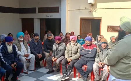 डिप्टी स्पीकर जय कृष्ण सिंह रोड़ी ने ग्रामीणों से किया सीधा संवाद, स्वास्थ्य योजना के कार्ड बनवाने की अपील