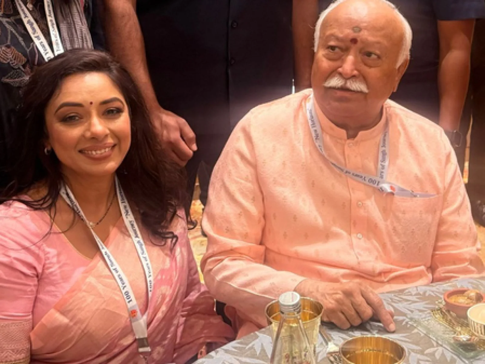 मुंबई में संघ के शताब्दी समारोह में उमड़ा बॉलीवुड, मोहन भागवत के विचारों से प्रेरित हुईं 'अनुपमा' और शिल्पा शेट्टी