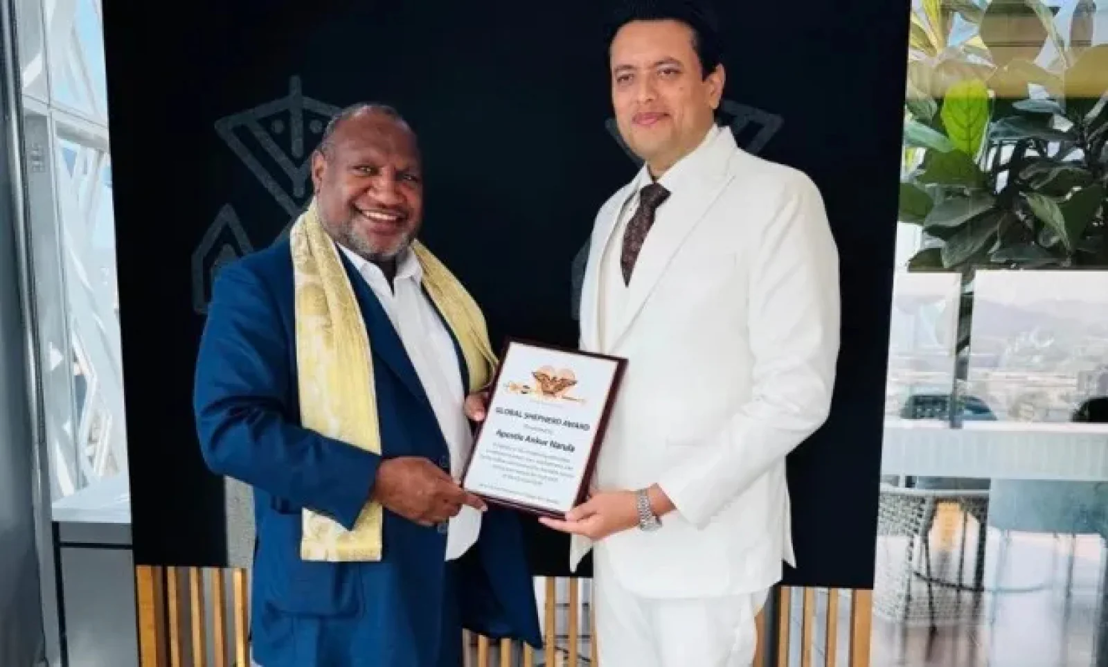 अंतरराष्ट्रीय मंच पर चमका पंजाब का नाम: पापुआ न्यू गिनी के PM ने डॉ. अंकुर नरूला को 'ग्लोबल शेफर्ड अवॉर्ड' से किया सम्मानित