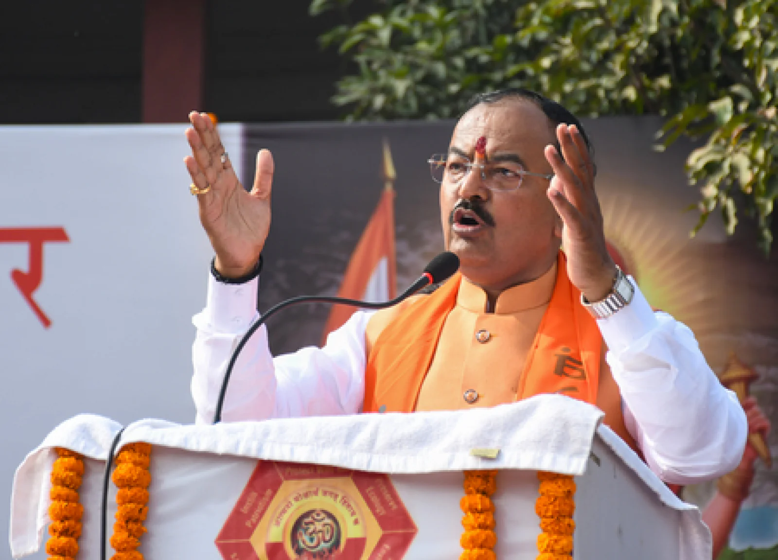 भारत में रहना है तो 'वंदे मातरम' गाना होगा : केशव प्रसाद मौर्य