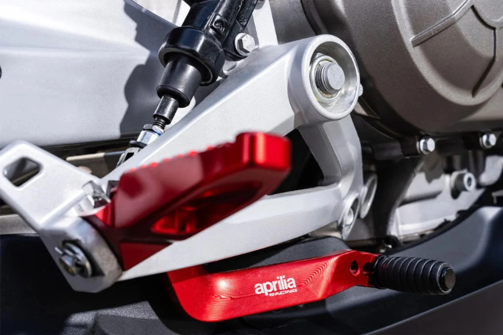 Aprila india Official Website 